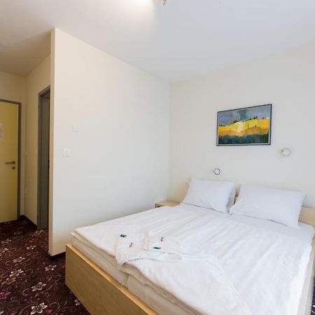 Hotel Jakec Trije Kralji Na Pohorju Zgornja Loznica Екстер'єр фото