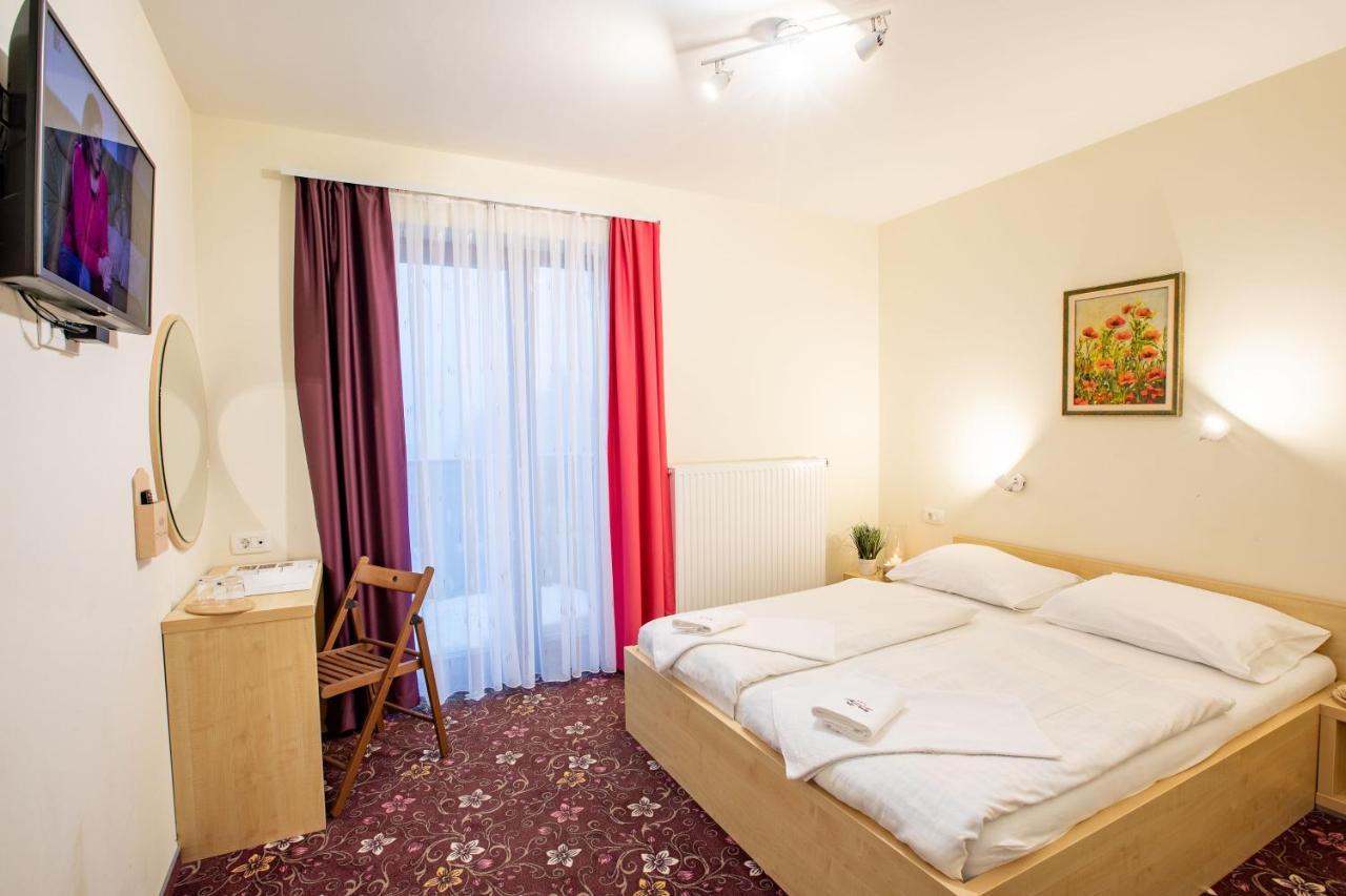 Hotel Jakec Trije Kralji Na Pohorju Zgornja Loznica Екстер'єр фото