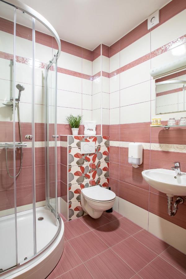 Hotel Jakec Trije Kralji Na Pohorju Zgornja Loznica Екстер'єр фото