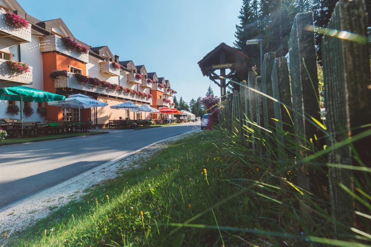 Hotel Jakec Trije Kralji Na Pohorju Zgornja Loznica Екстер'єр фото